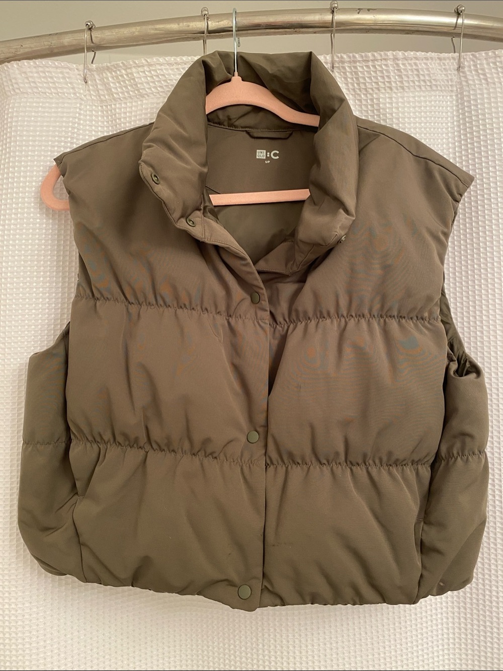 Uniqlo Olive Quilted Puffer Vest - Sleeveless Snap Front